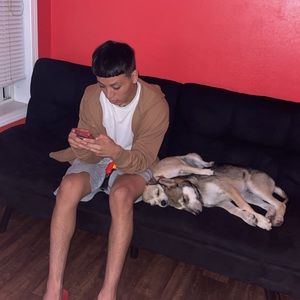 Meet your Posher, Emmanuel